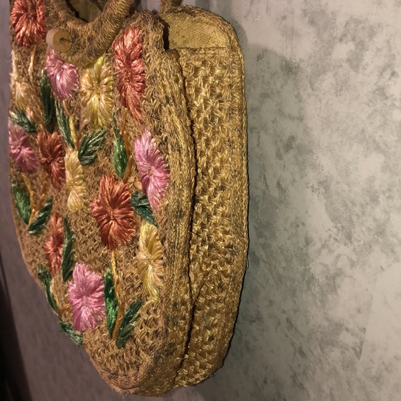 HP 10/22/23 Vintage 50’s 60’s Hand Woven Straw Purse w/ Floral Design - Picture 8 of 15